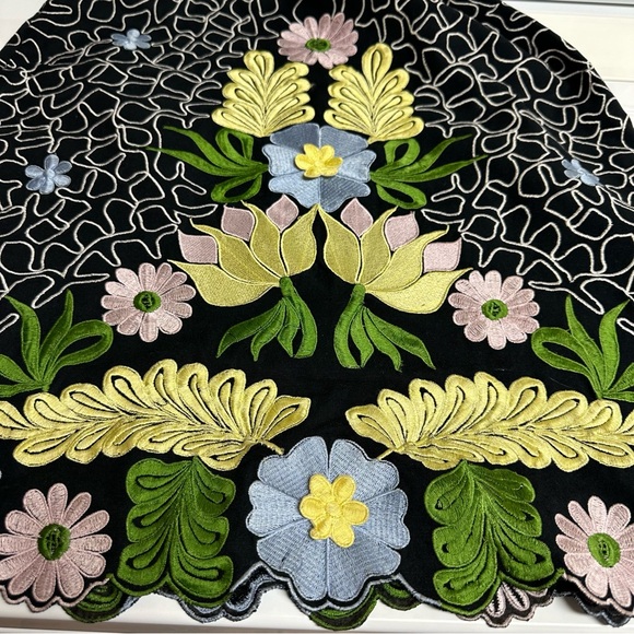 ANTHROPOLOGIE Snak Embroidered Multi Color Floral A Line Skirt SZ 6 - Picture 2 of 12
